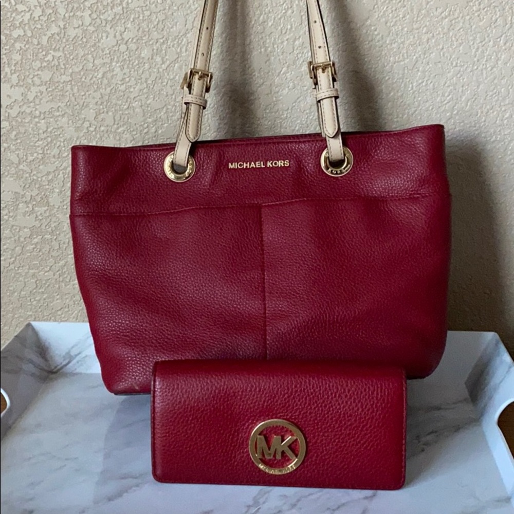 Michael Kors purse and wallet set